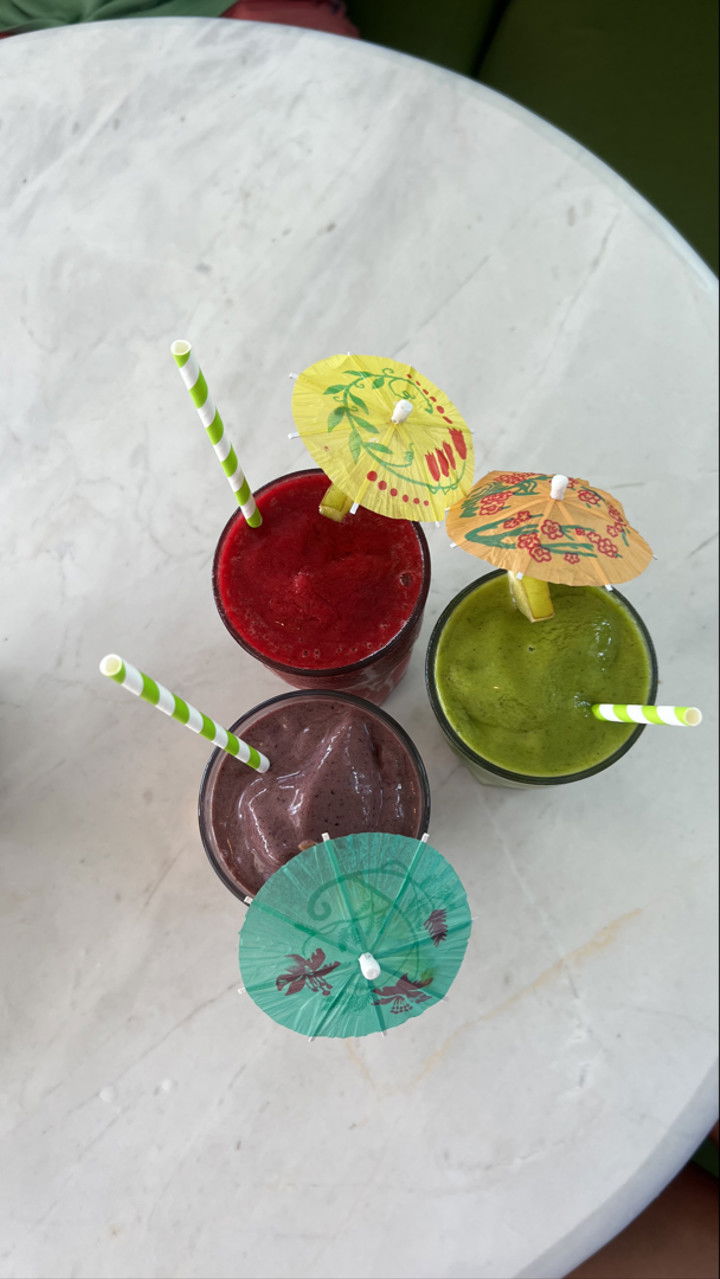 meelahrobbins snapchat image archive image