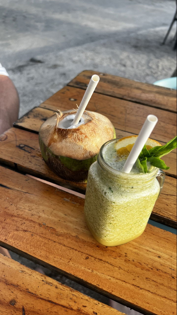 meelahrobbins snapchat image archive image