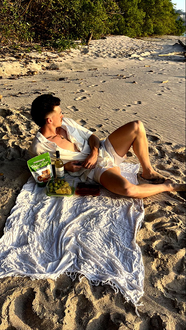 meelahrobbins image ~ Altpins