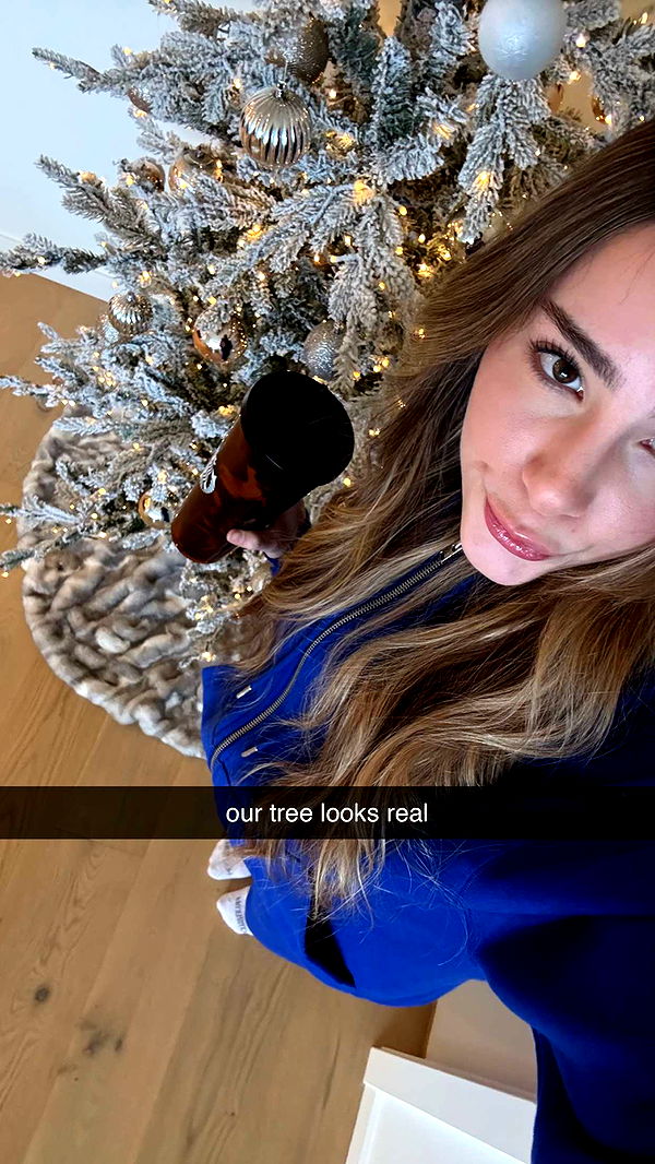 meelahrobbins image ~ Altpins