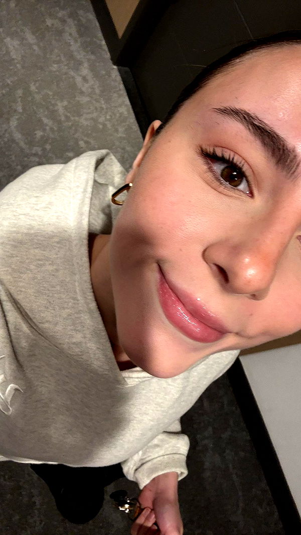 meelahrobbins image ~ Altpins