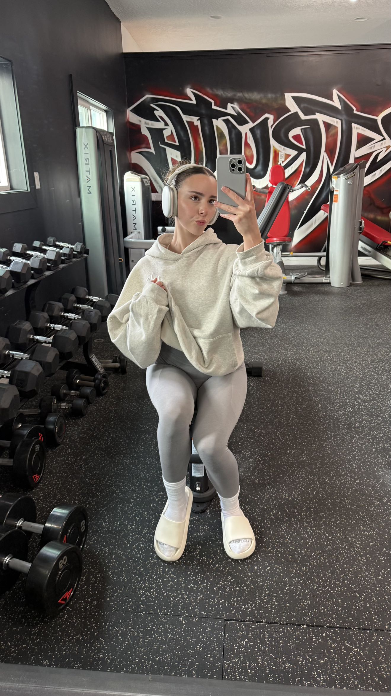 meelahrobbins snapchat image archive image