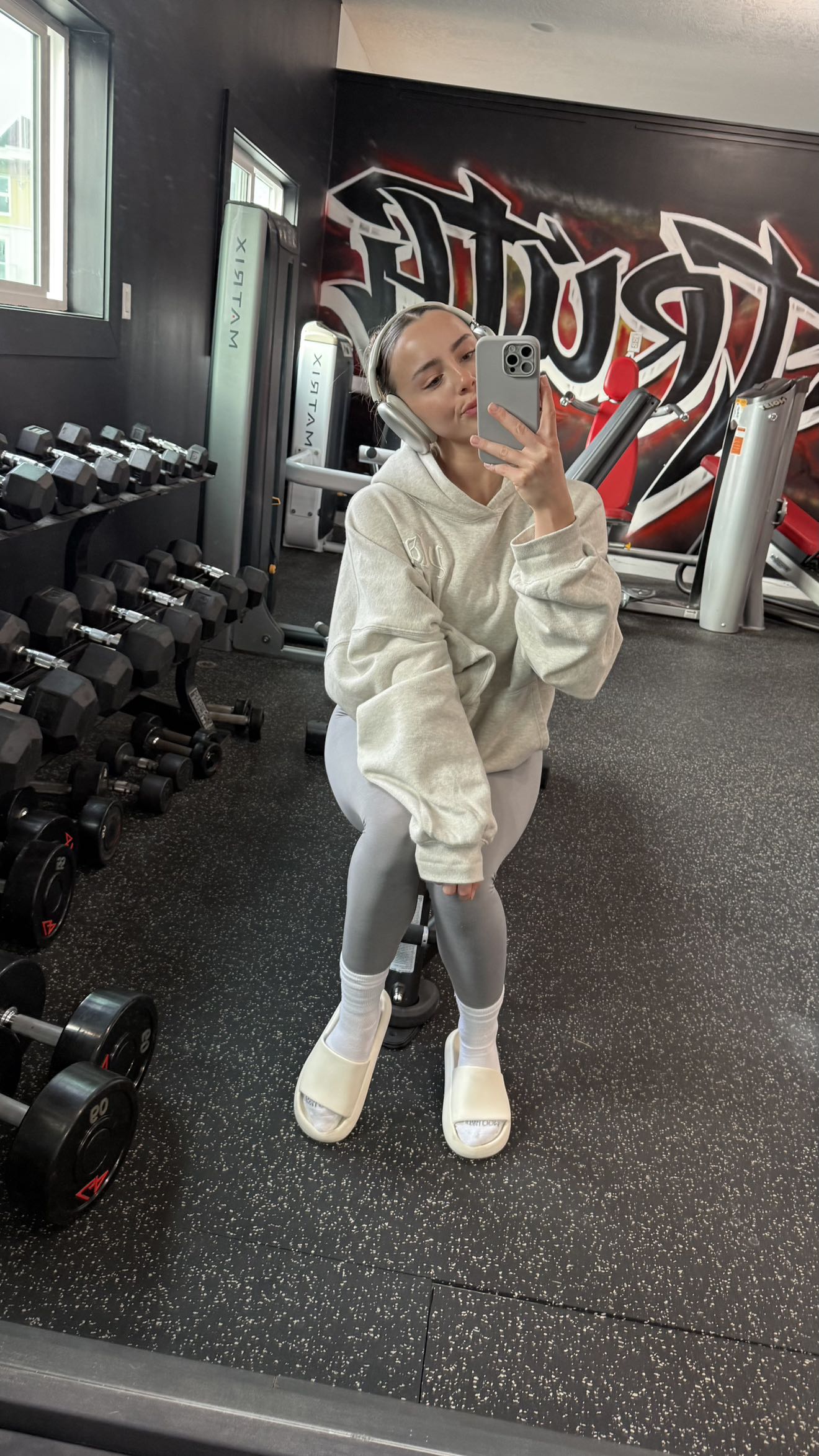 meelahrobbins snapchat image archive image