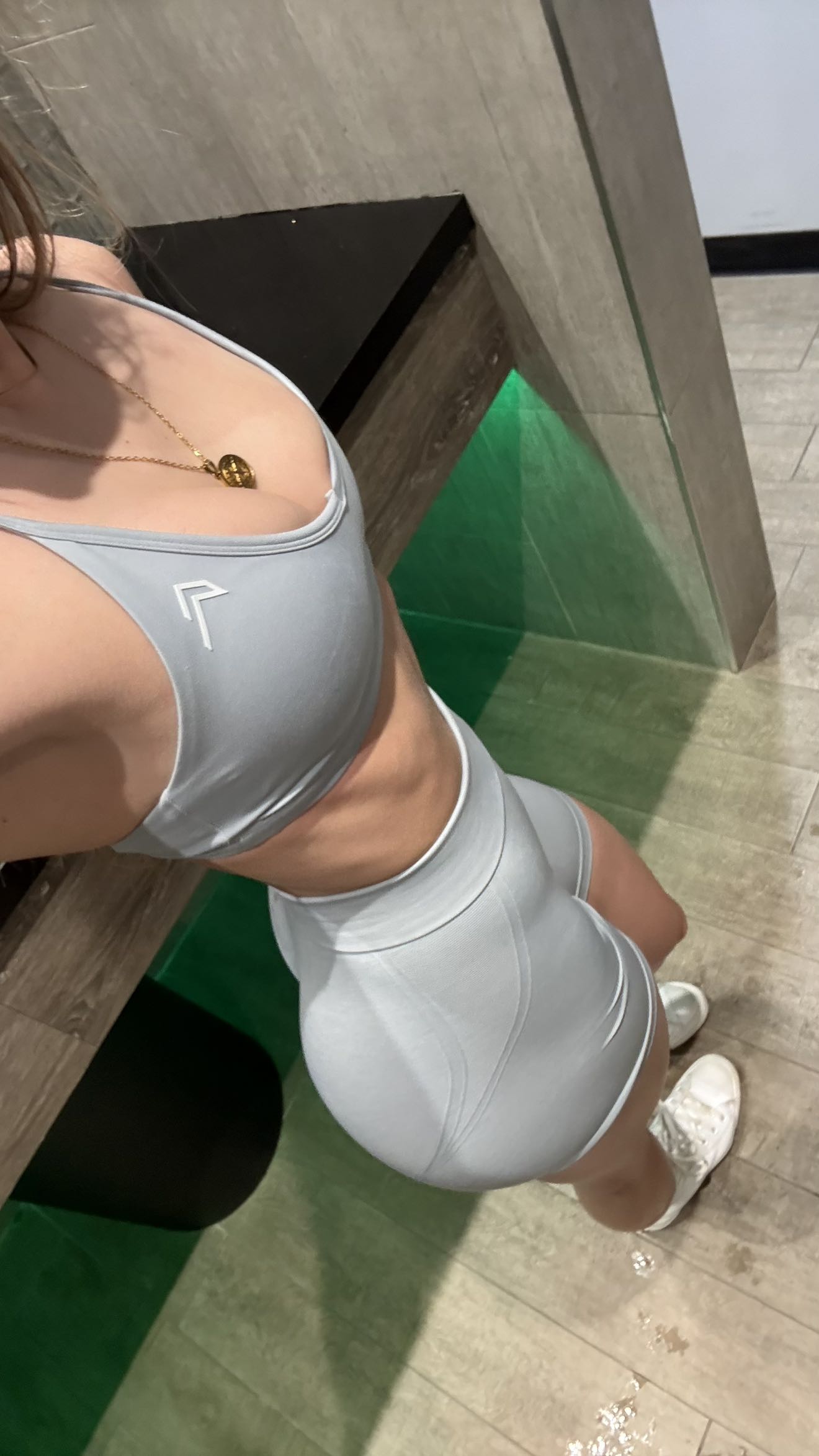 meelahrobbins snapchat image archive image