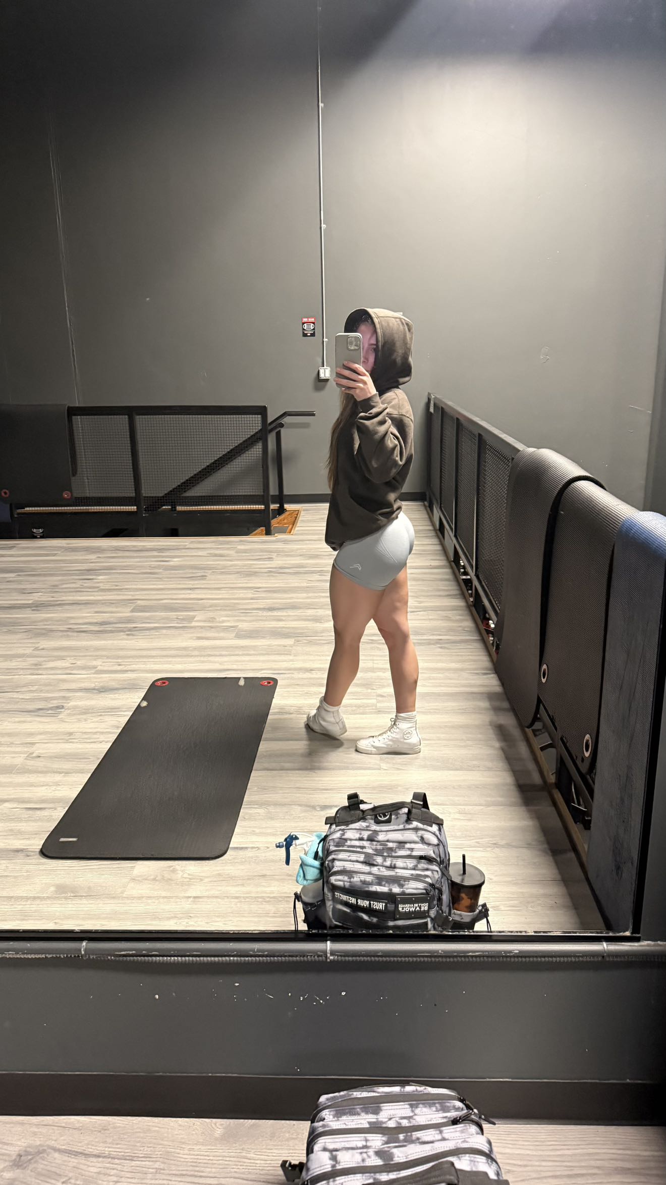 meelahrobbins snapchat image archive image