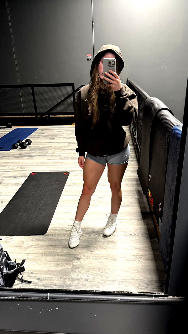 meelahrobbins image ~ Altpins