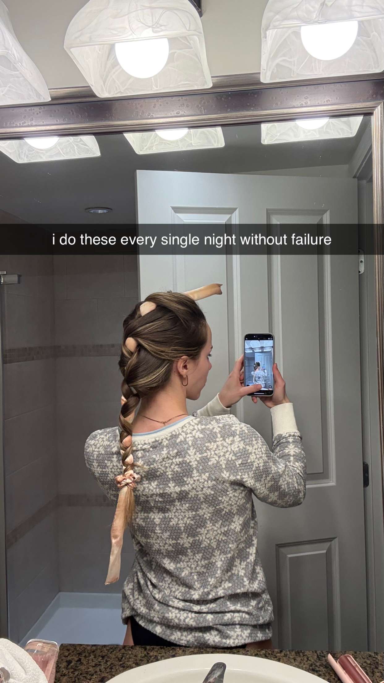 meelahrobbins snapchat image archive image