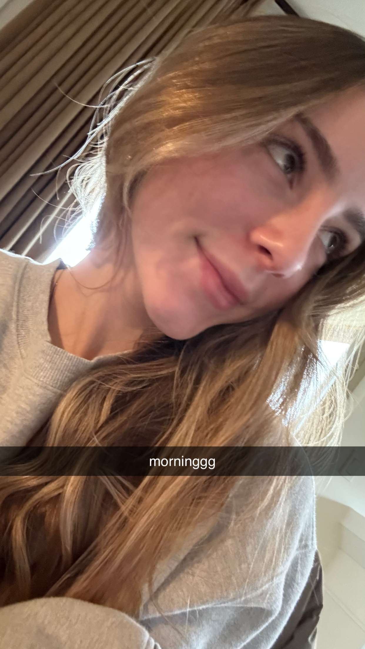 meelahrobbins snapchat image archive image