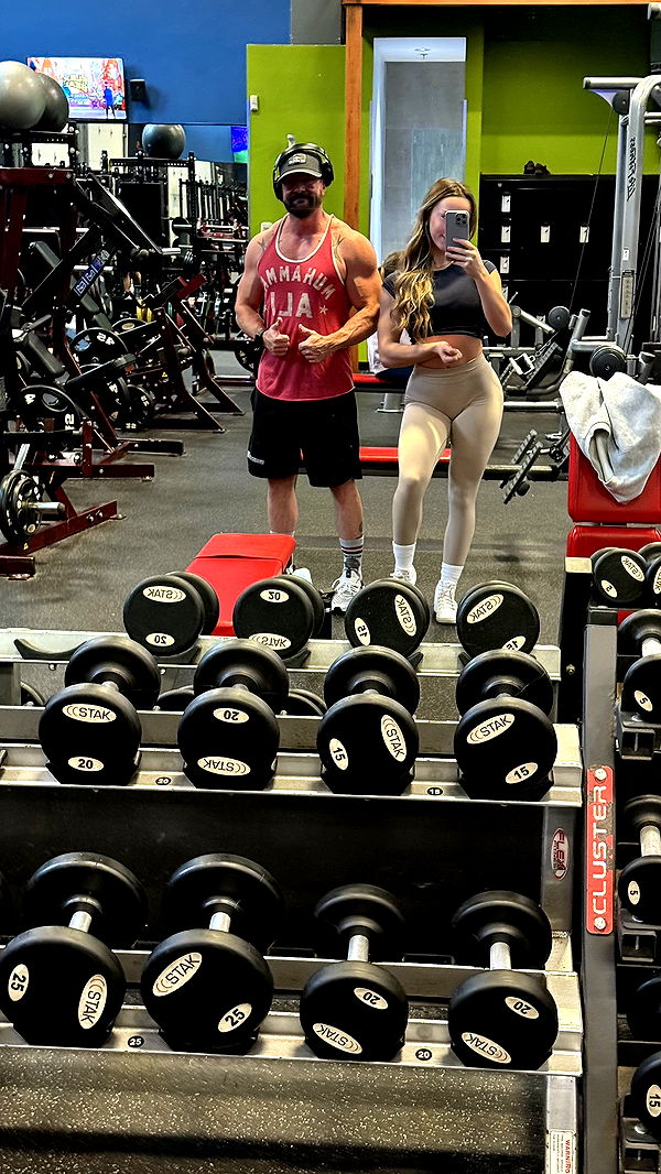 meelahrobbins image ~ Altpins