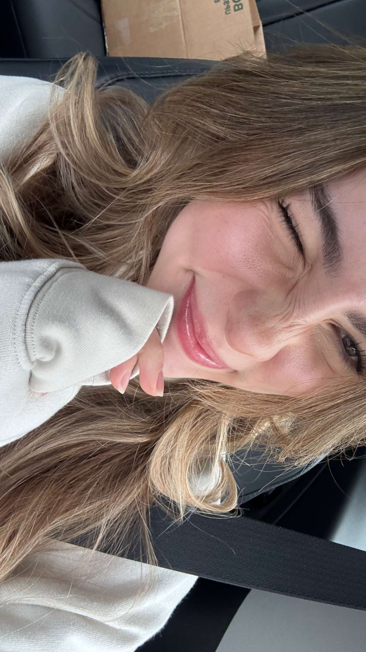 meelahrobbins snapchat image archive image