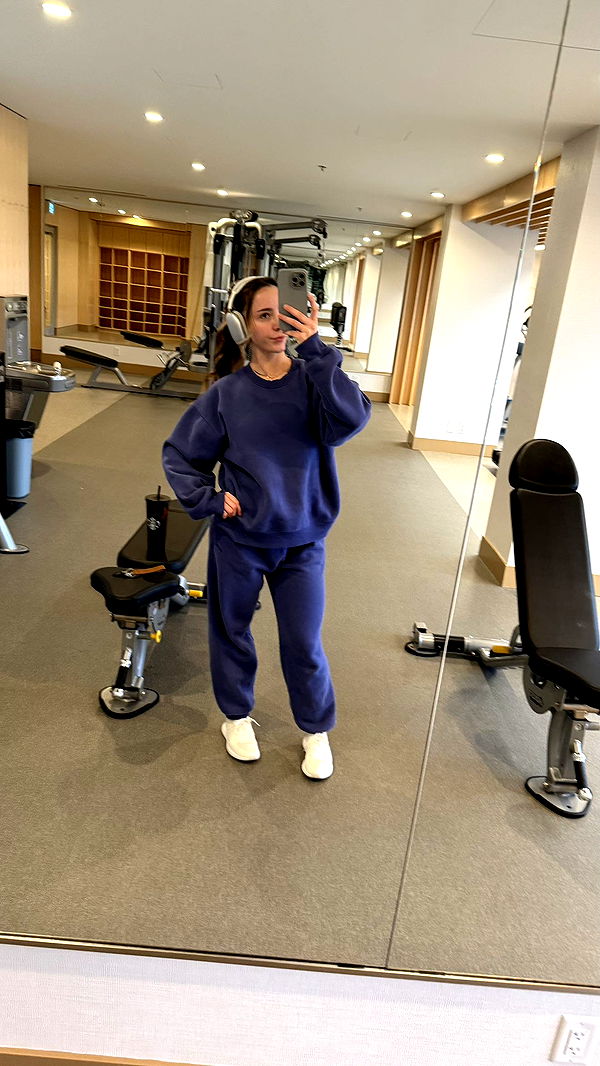 meelahrobbins image ~ Altpins