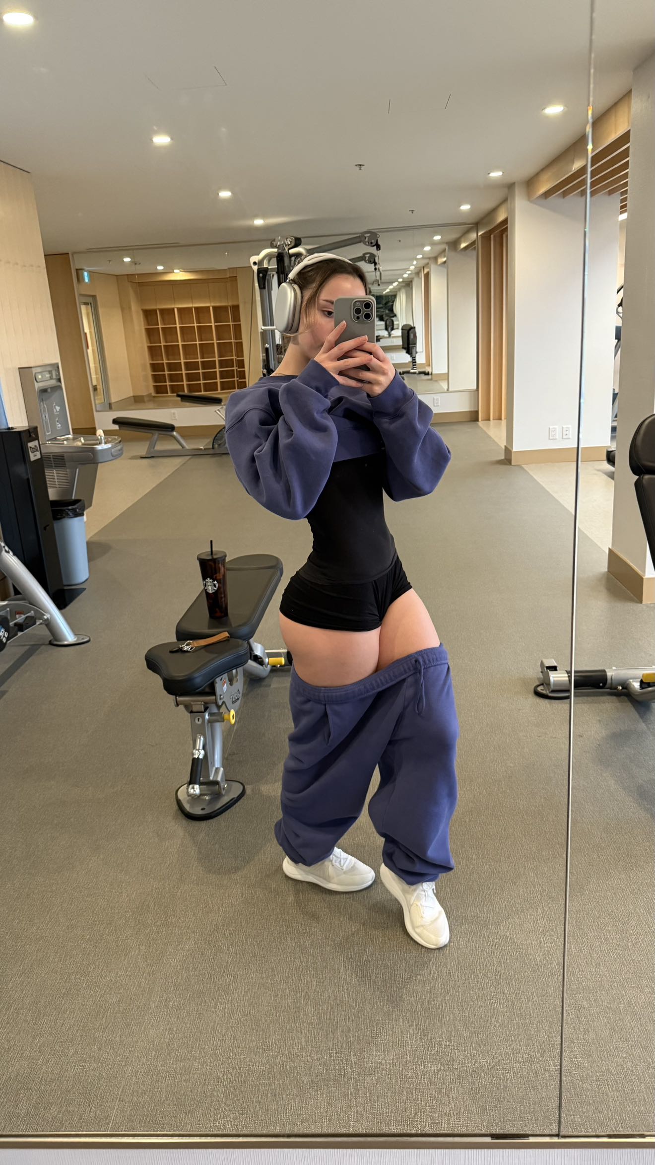 meelahrobbins snapchat image archive image