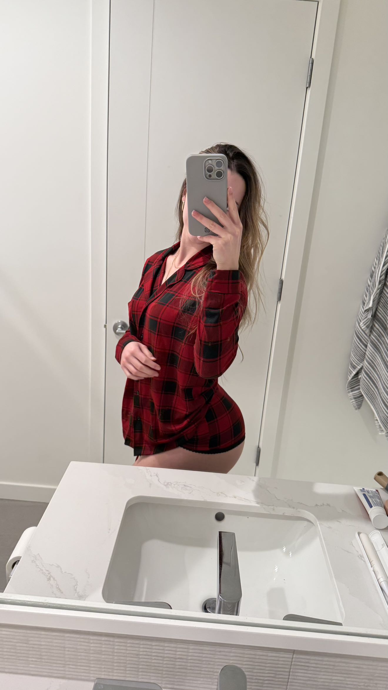 meelahrobbins snapchat image archive image