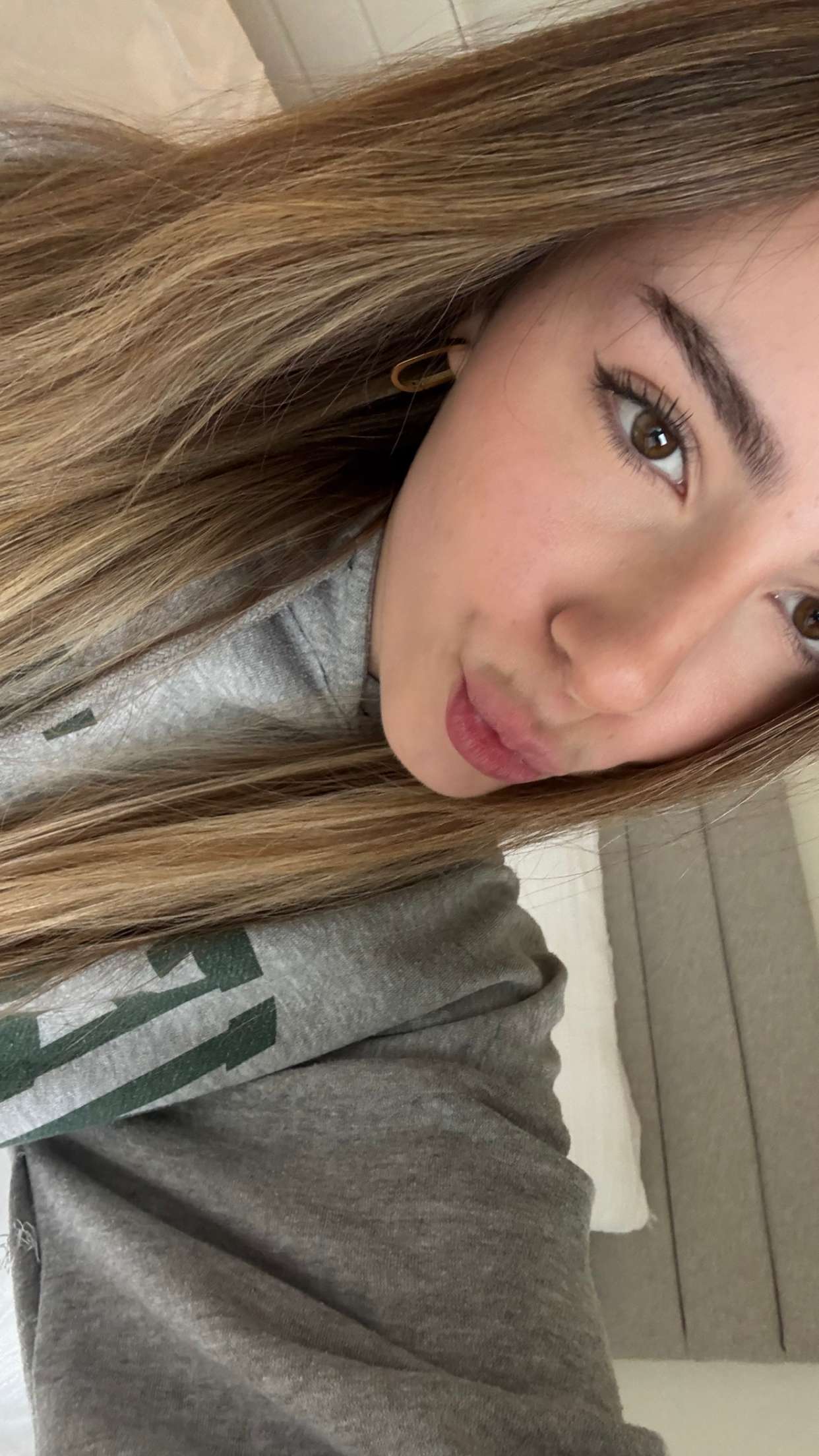 meelahrobbins snapchat image archive image