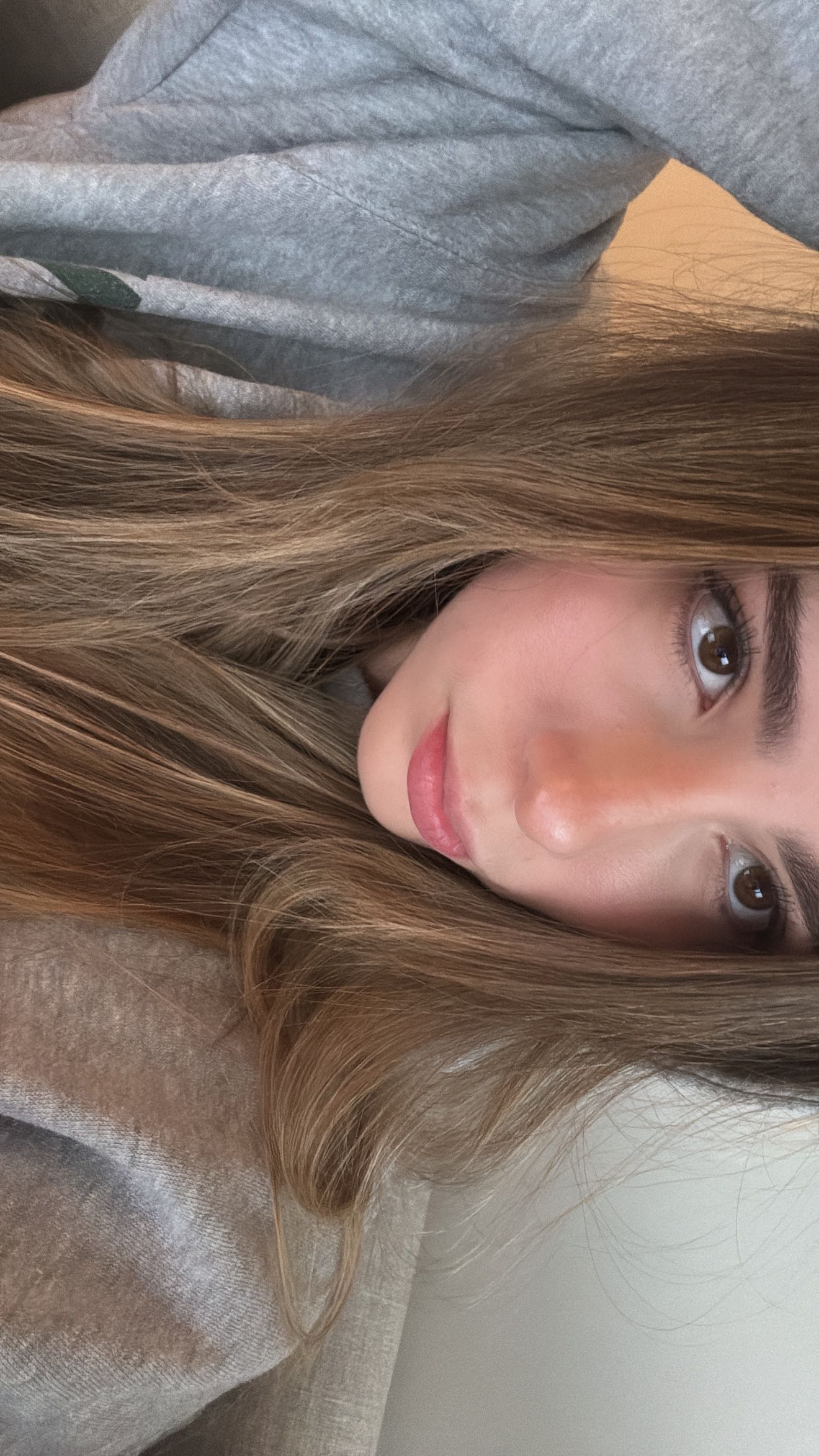 meelahrobbins snapchat image archive image