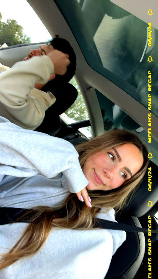 meelahrobbins image ~ Altpins