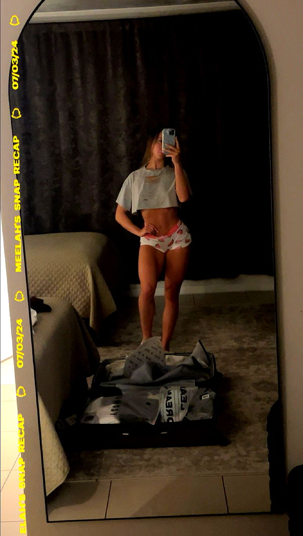 meelahrobbins image ~ Altpins