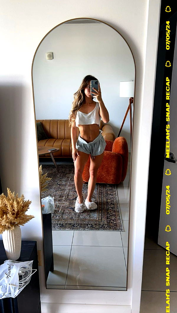 meelahrobbins image ~ Altpins