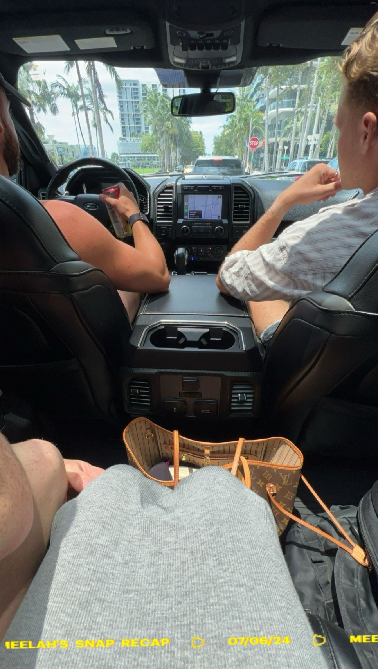 meelahrobbins snapchat image archive image