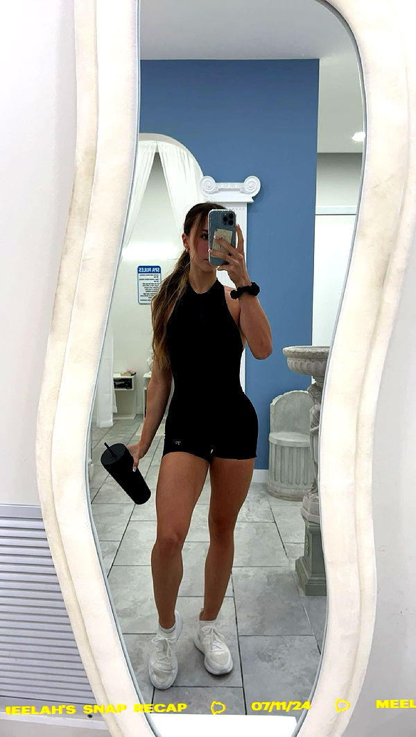 meelahrobbins image ~ Altpins