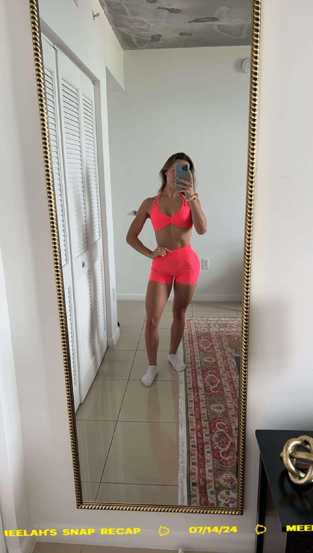 meelahrobbins snapchat image archive image