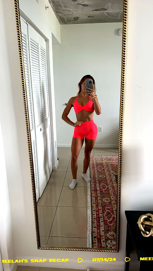 meelahrobbins image ~ Altpins