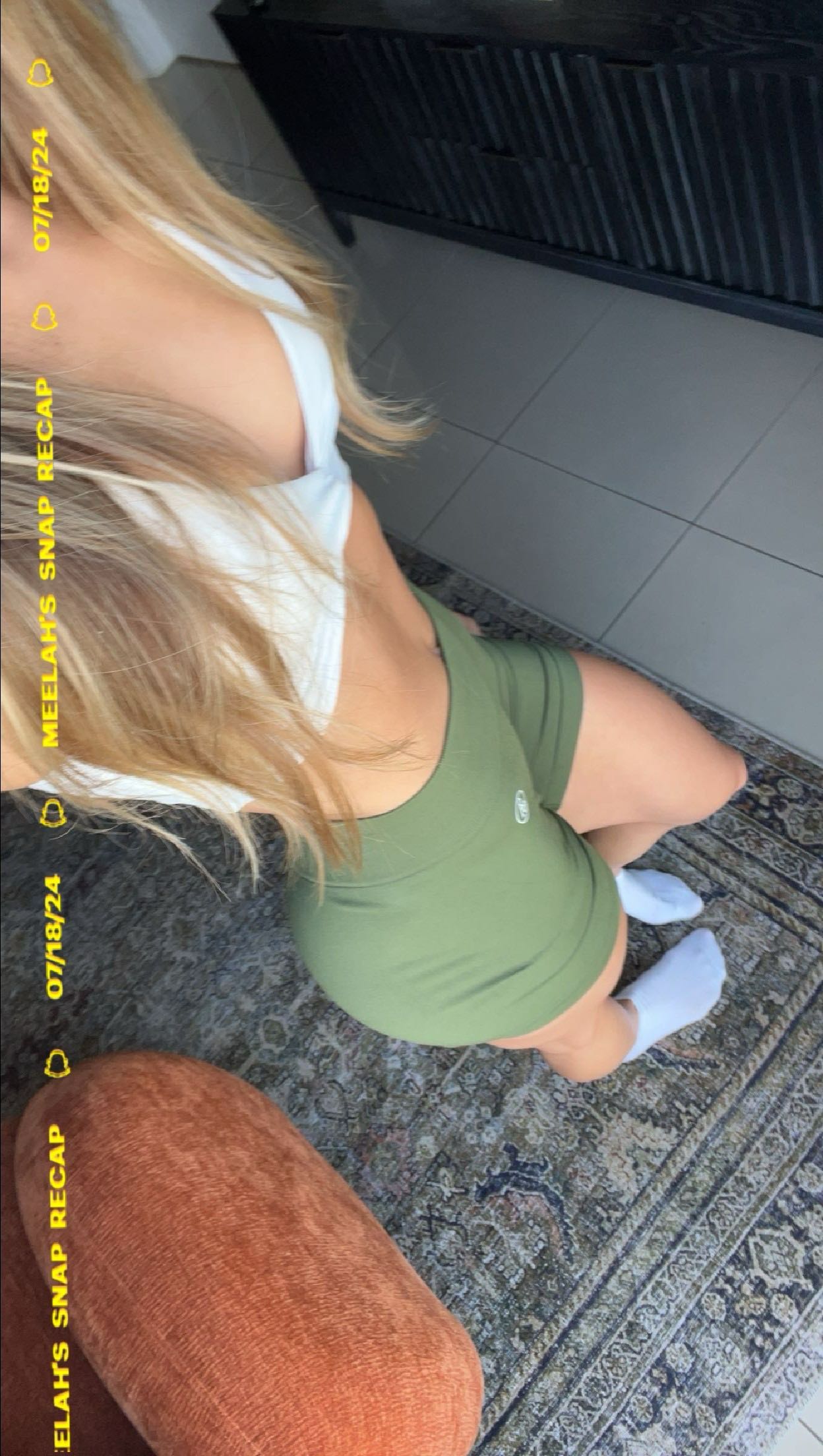 meelahrobbins snapchat image archive image