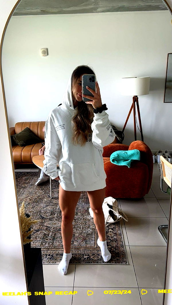 meelahrobbins image ~ Altpins