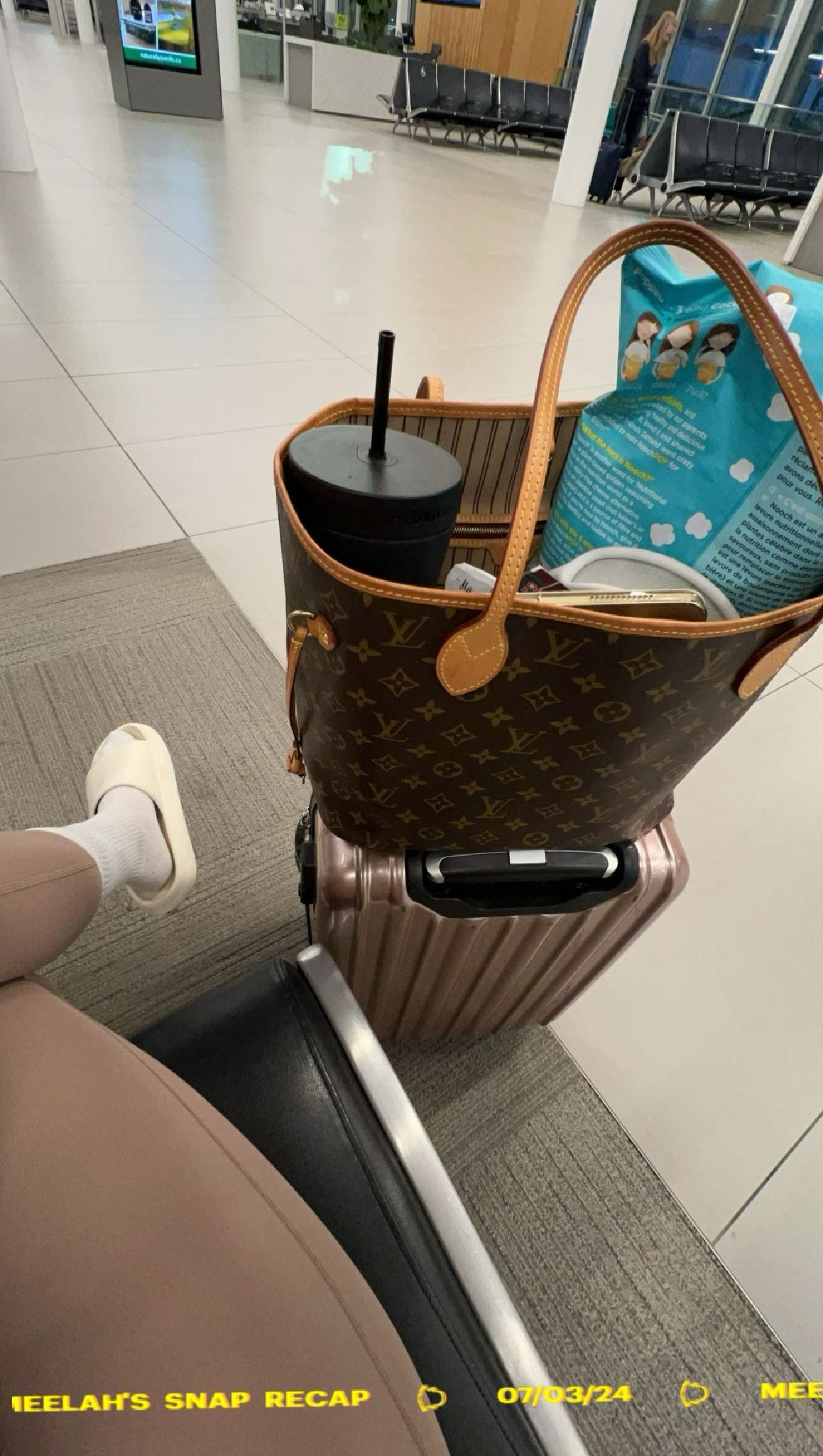 meelahrobbins snapchat image archive image