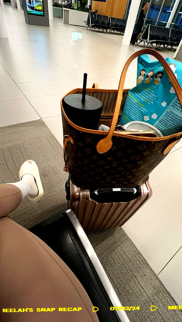 meelahrobbins image ~ Altpins