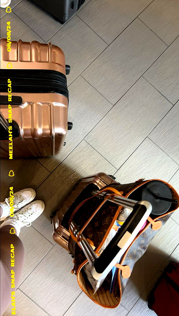 meelahrobbins image ~ Altpins