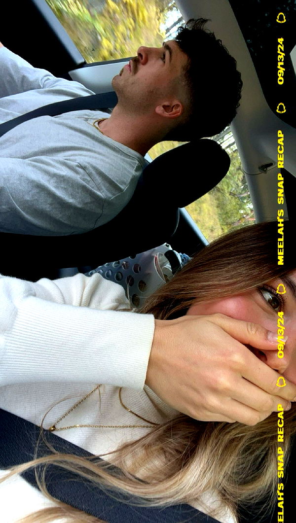 meelahrobbins image ~ Altpins