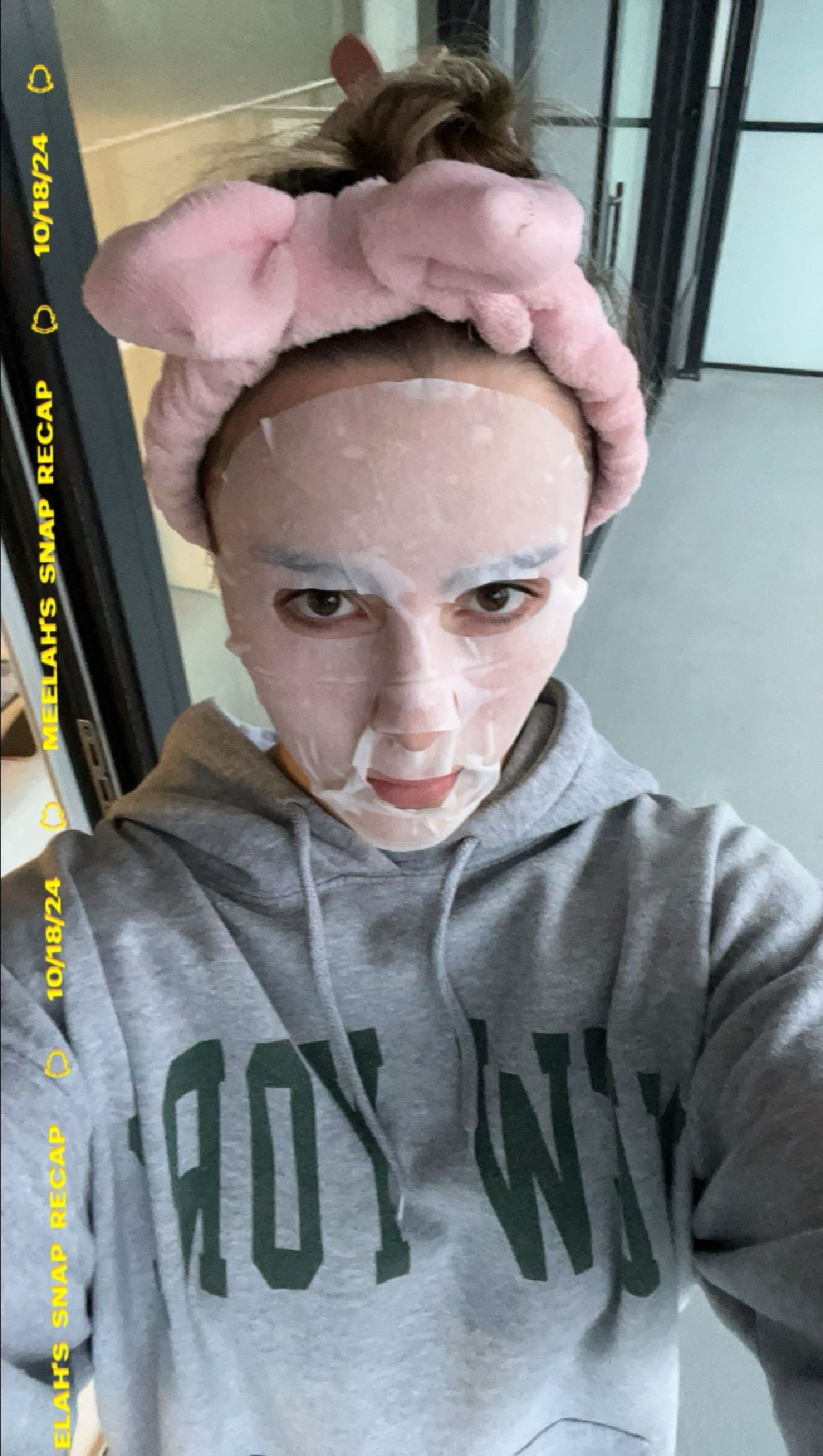 meelahrobbins snapchat image archive image