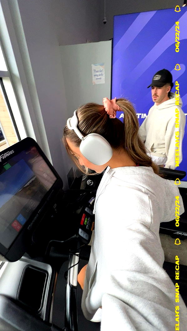 meelahrobbins image ~ Altpins