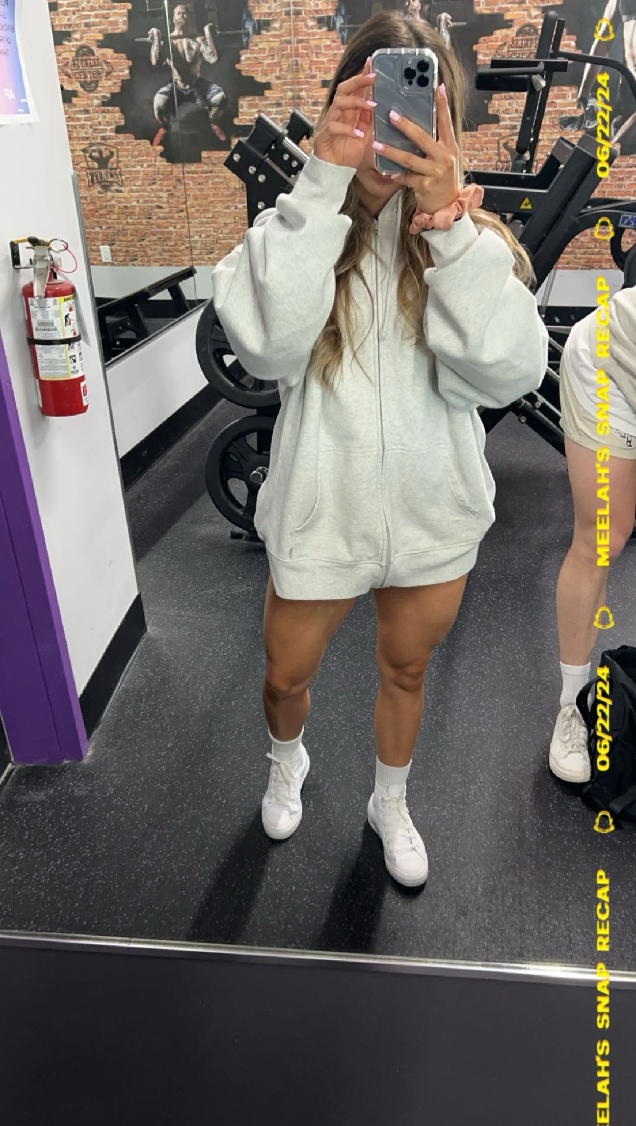 meelahrobbins snapchat image archive image