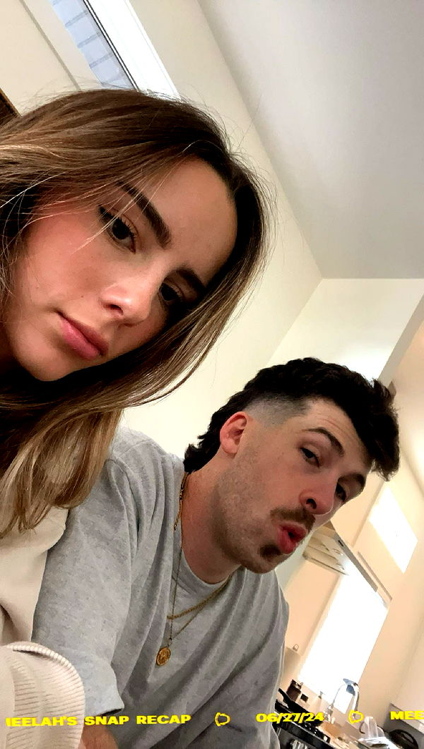 meelahrobbins image ~ Altpins