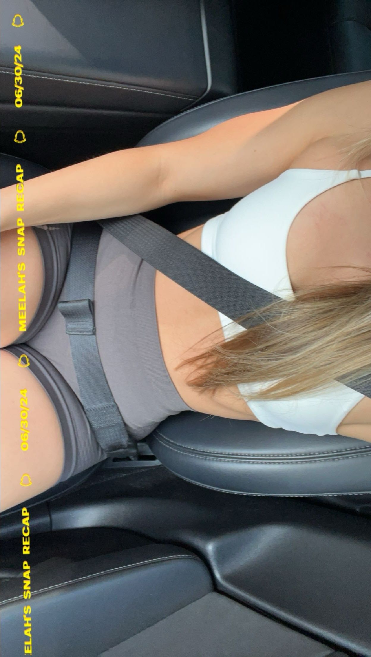 meelahrobbins snapchat image archive image