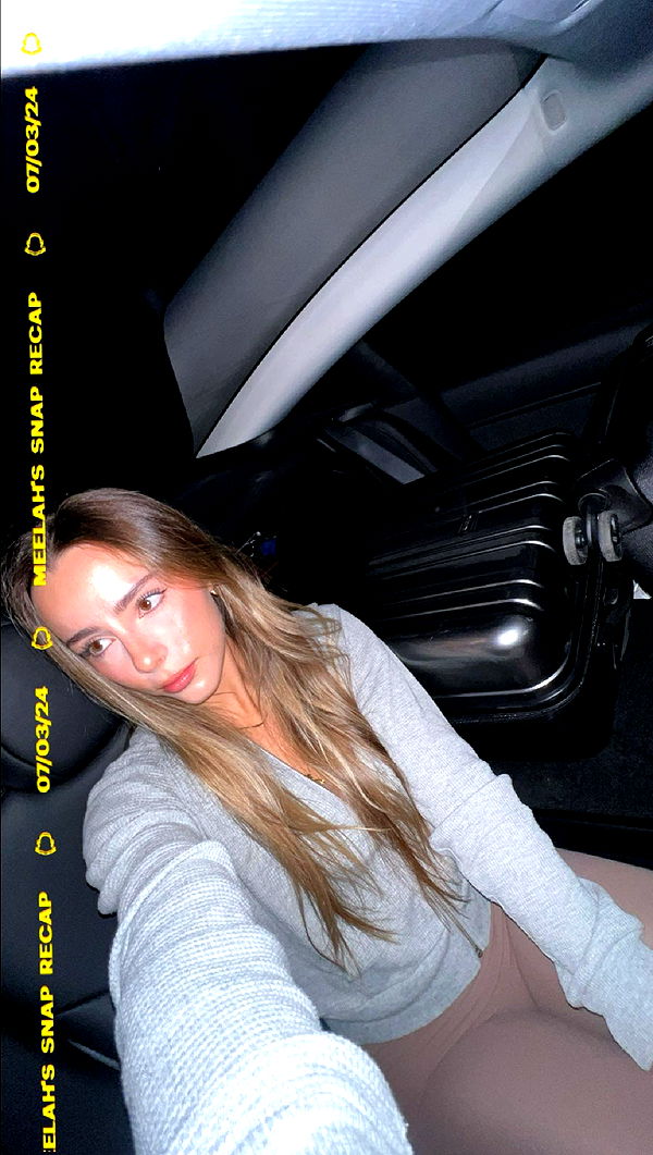 meelahrobbins image ~ Altpins