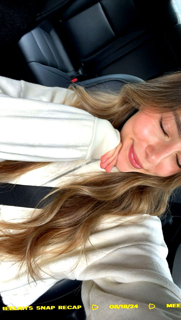 meelahrobbins image ~ Altpins