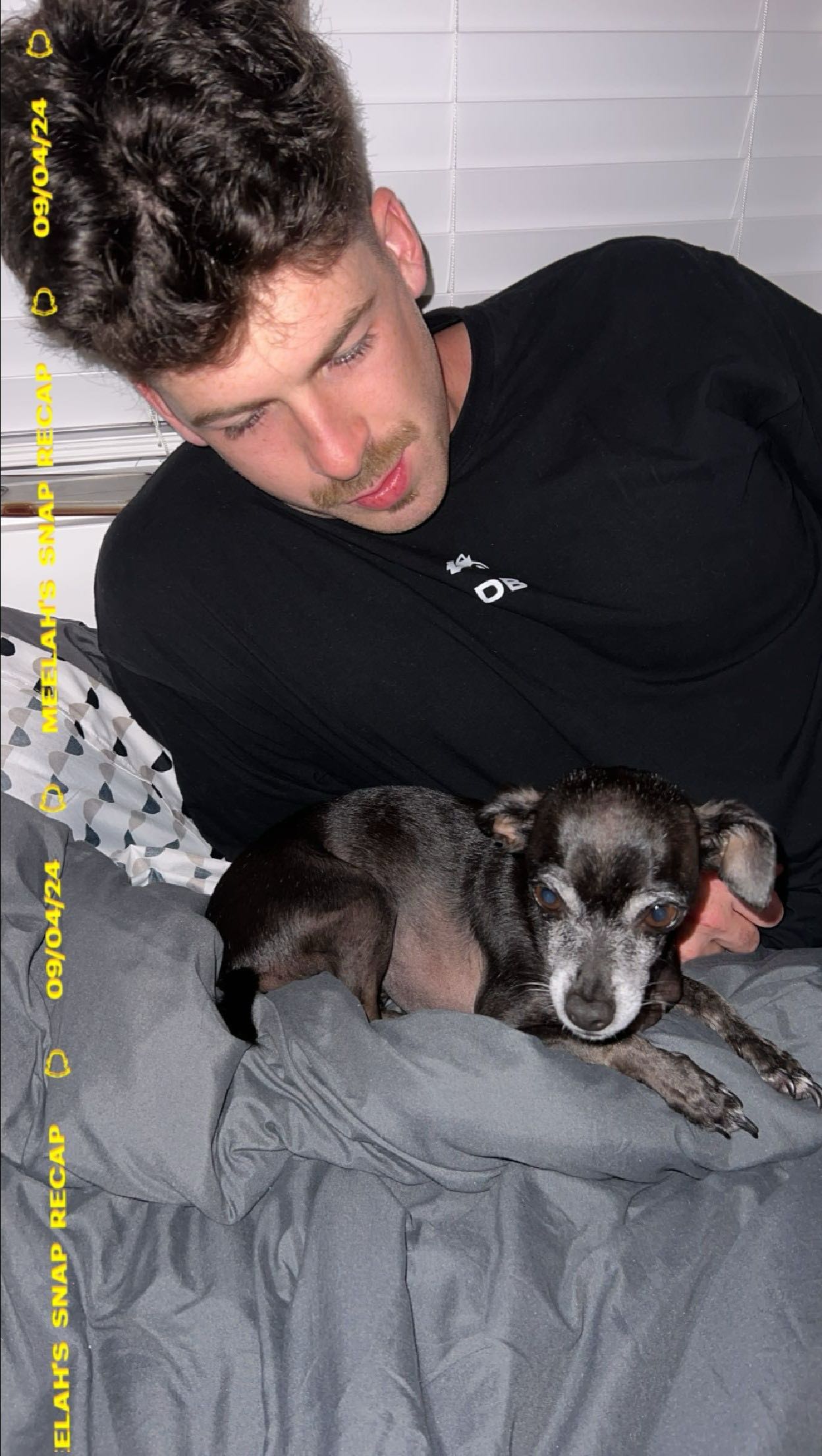 meelahrobbins snapchat image archive image