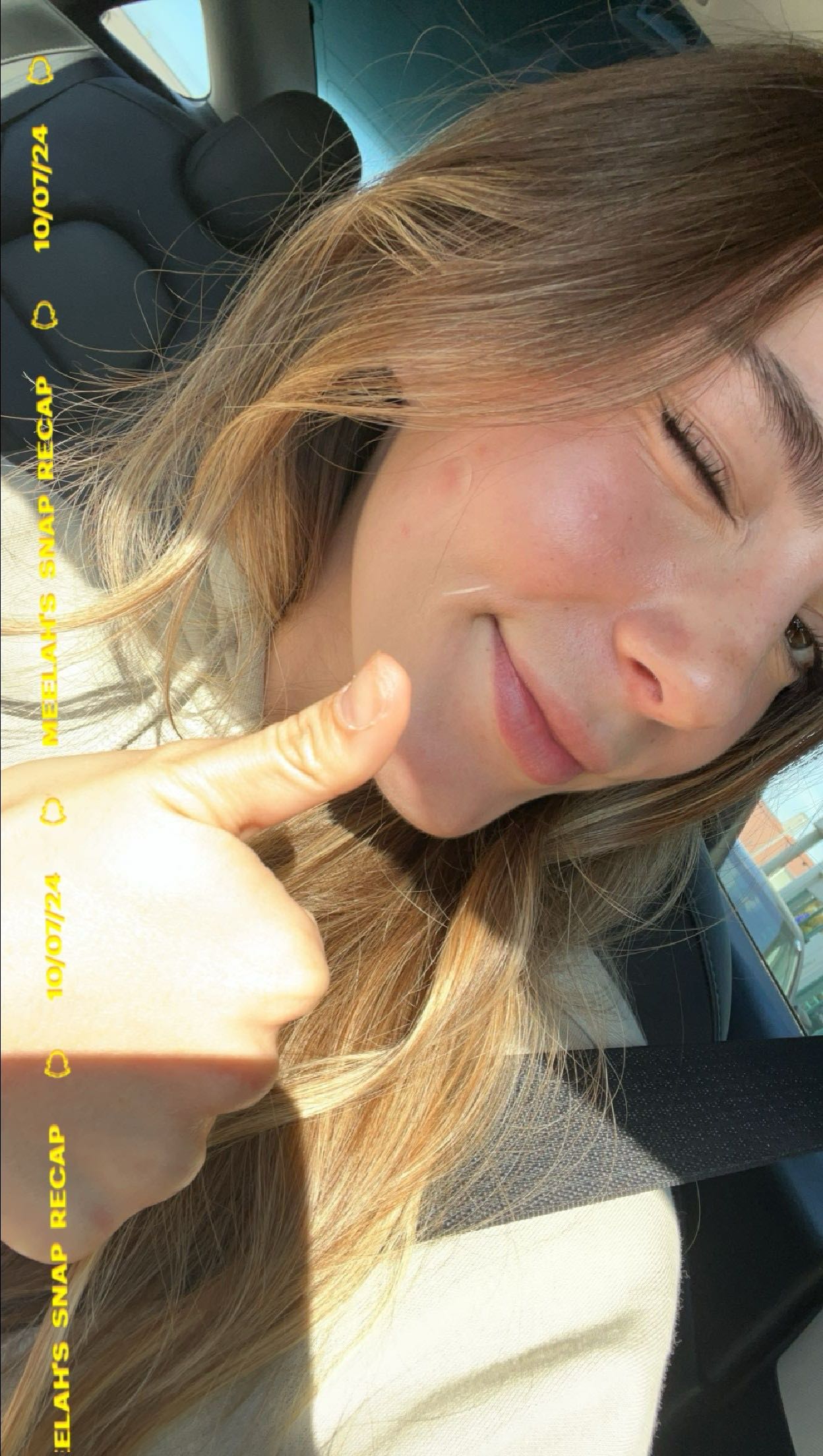 meelahrobbins snapchat image archive image