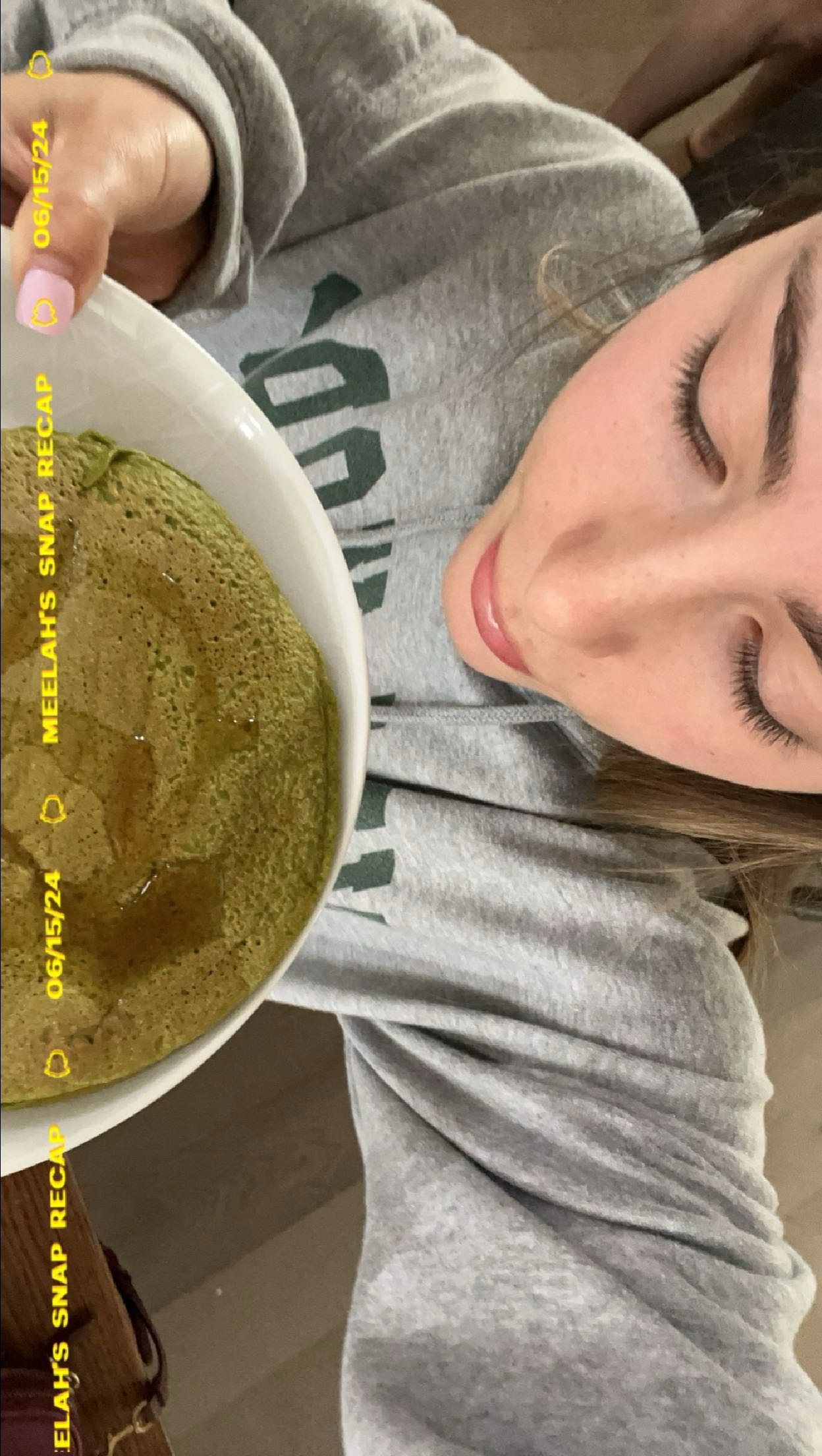 meelahrobbins snapchat image archive image