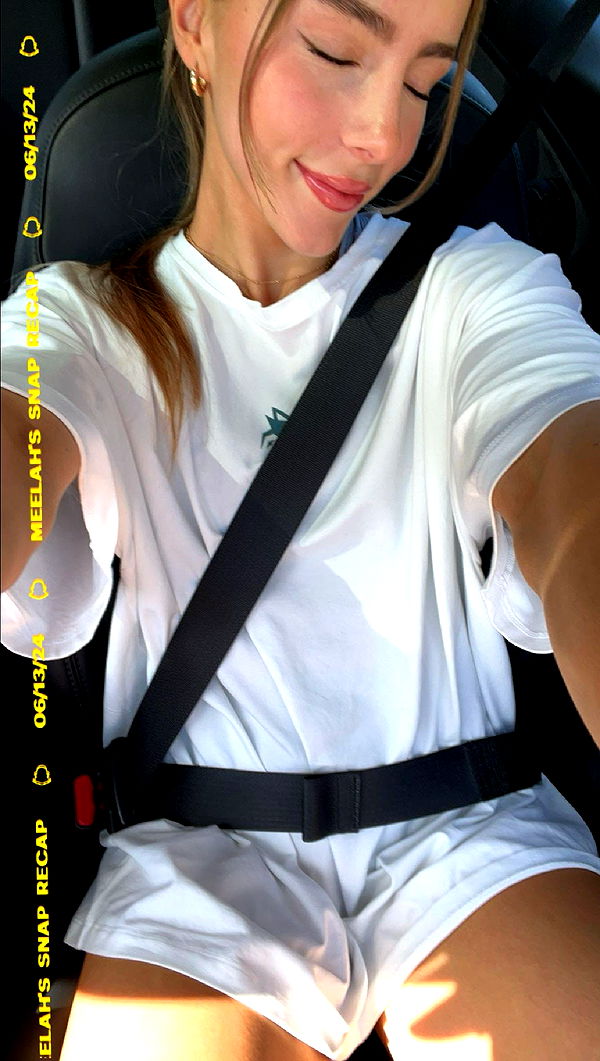 meelahrobbins image ~ Altpins