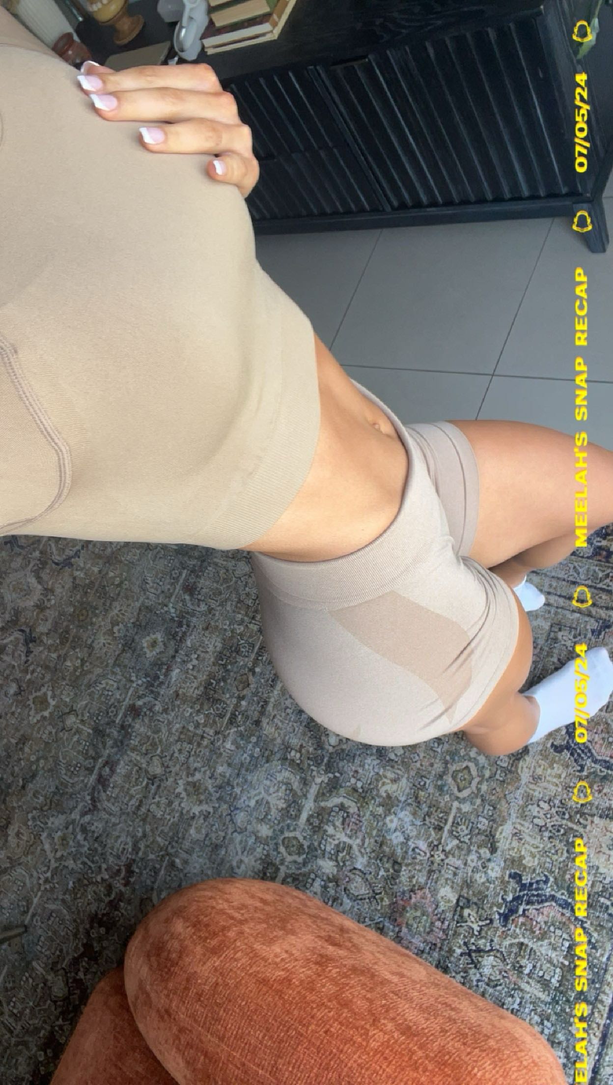 meelahrobbins snapchat image archive image