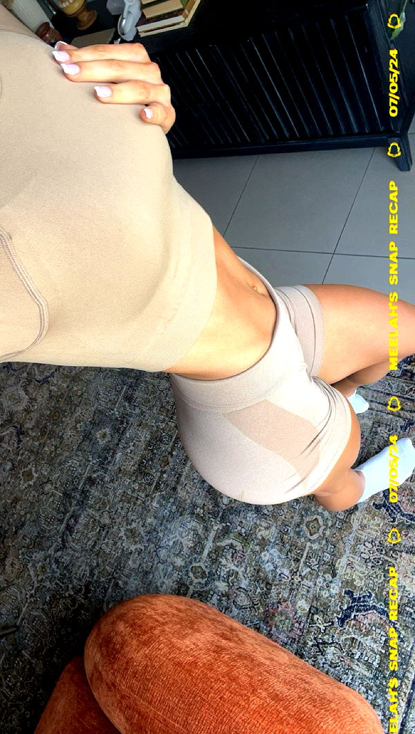 meelahrobbins image ~ Altpins