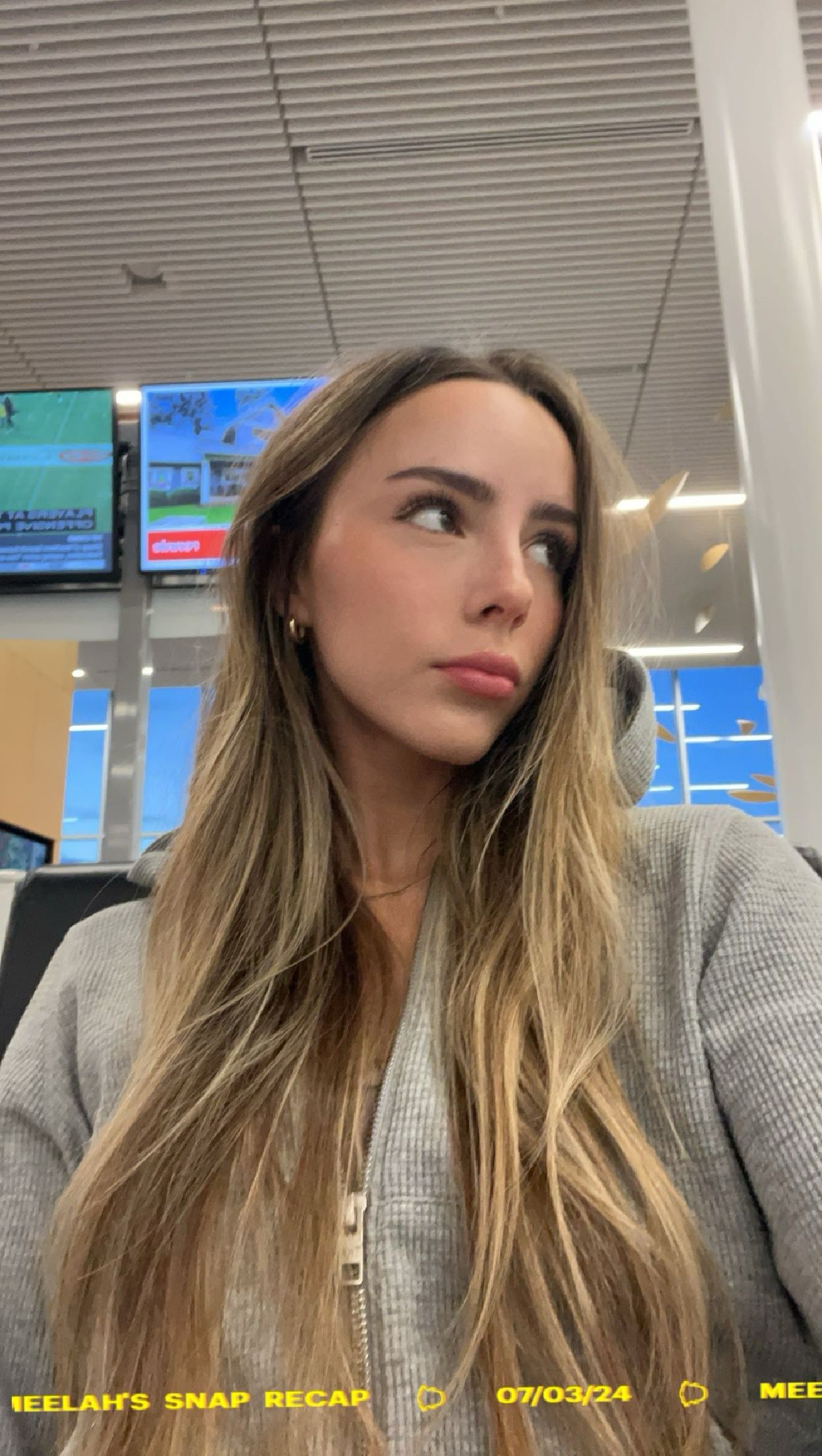 meelahrobbins snapchat image archive image