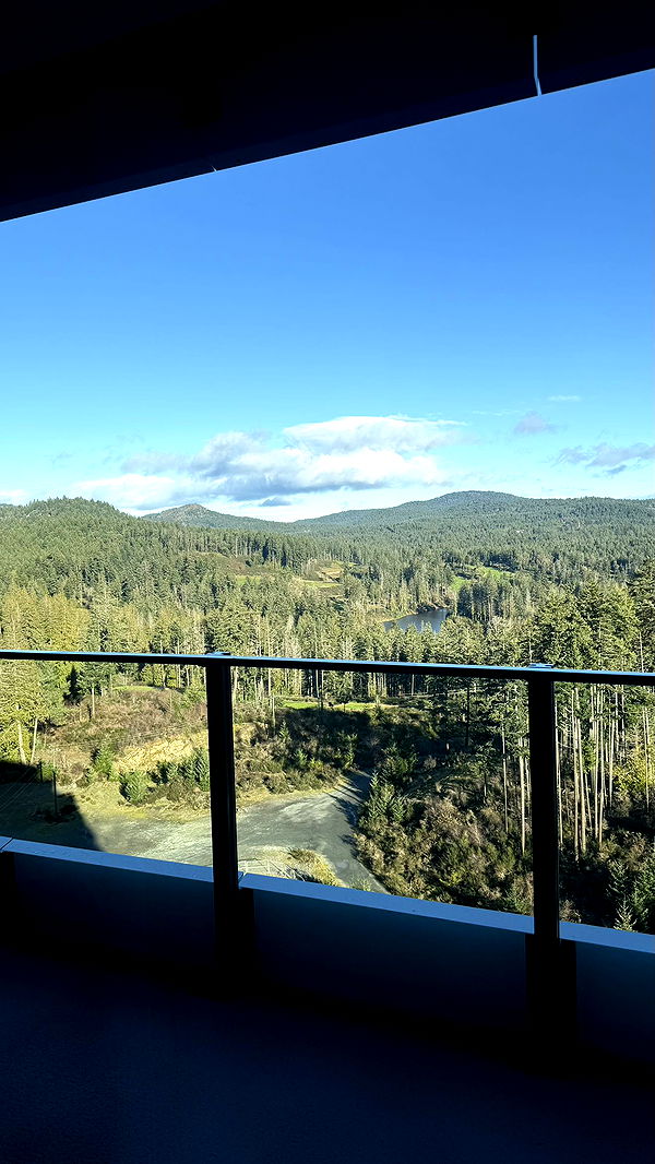 meelahrobbins image ~ Altpins