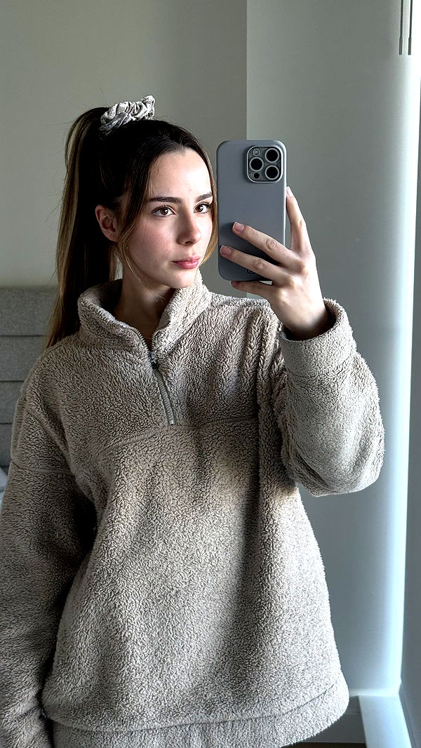 meelahrobbins image ~ Altpins