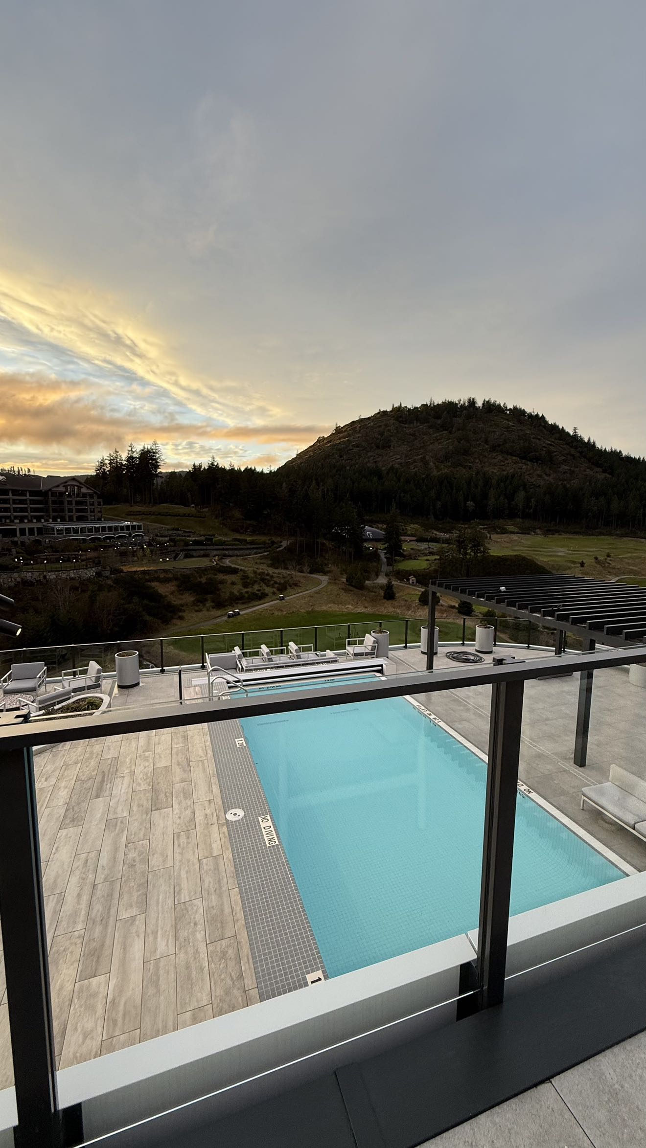 meelahrobbins snapchat image archive image