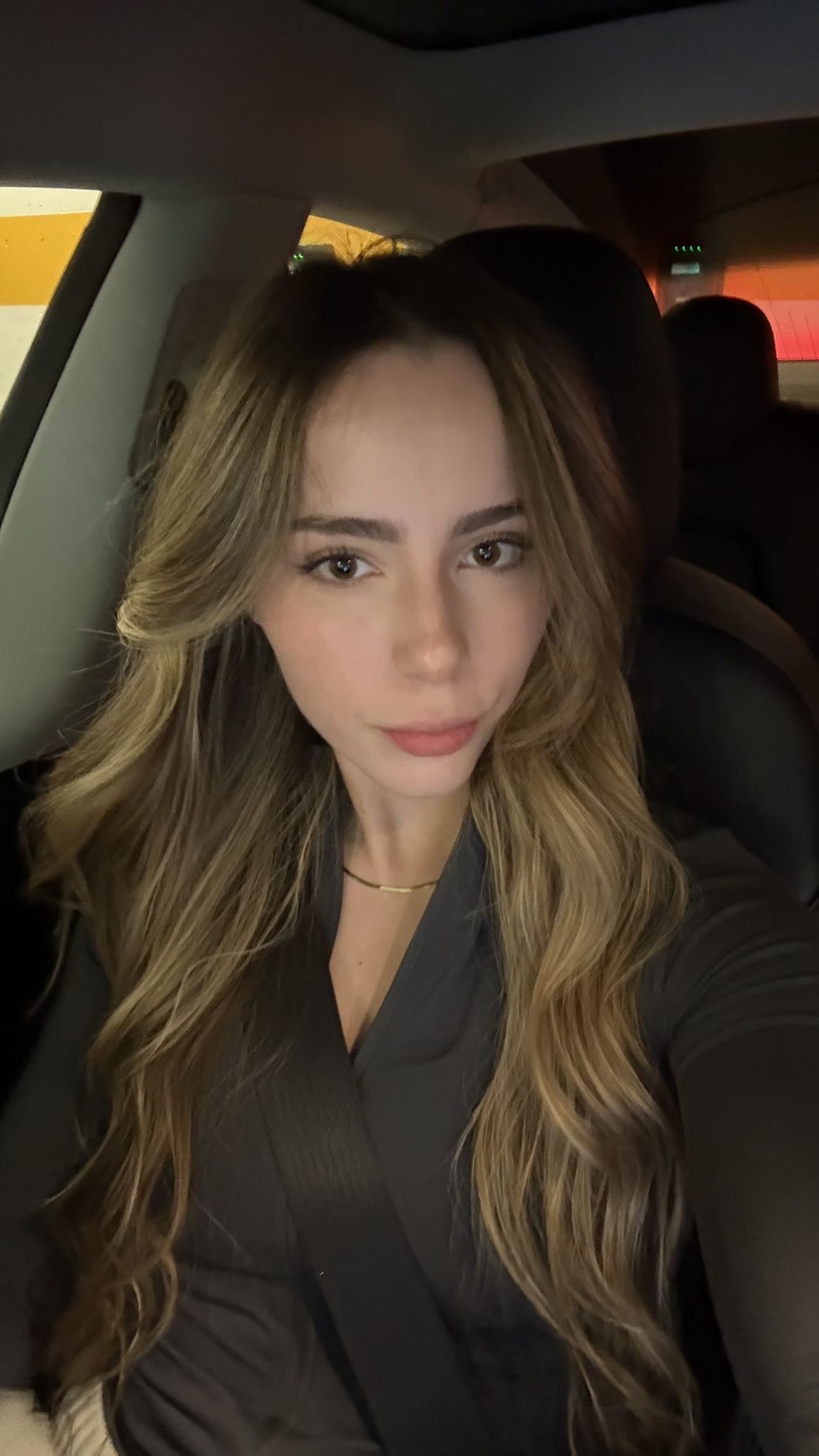 meelahrobbins snapchat image archive image